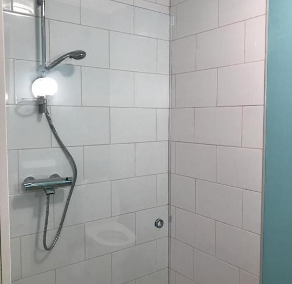 חדר סטנדרד יחיד חדר אמבטיה משותף, E City B&b