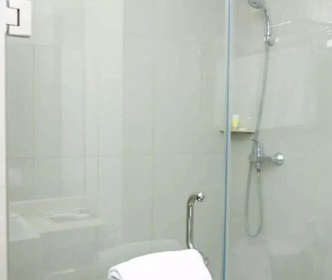 Superior Oda, Asialink Premier