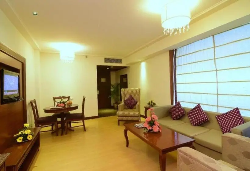 سوییت, Chanakya Bnr