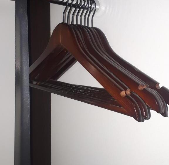 استودیوی استاندارد, Dniprovski Zori