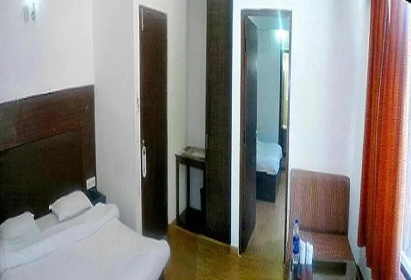 سوییت خانوادگی, Greenfields