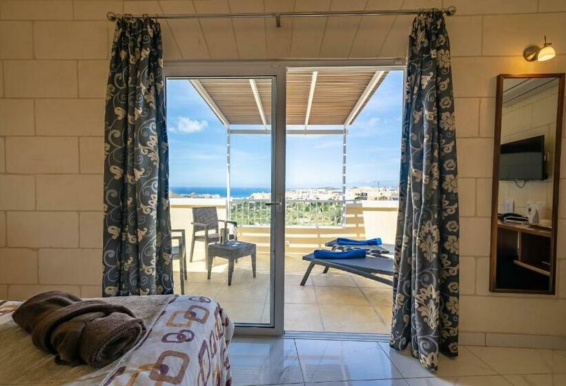 اتاق سوپریور با چشم‌انداز, Illogga Boutique