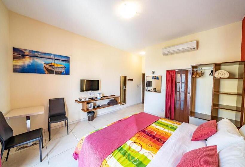 اتاق استاندارد با چشم‌انداز, Illogga Boutique