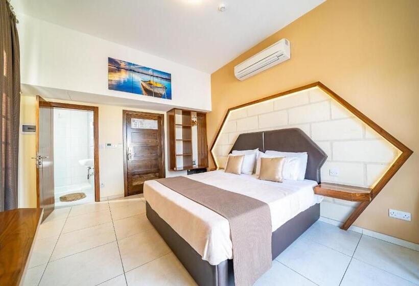 اتاق استاندارد با بالکن, Illogga Boutique