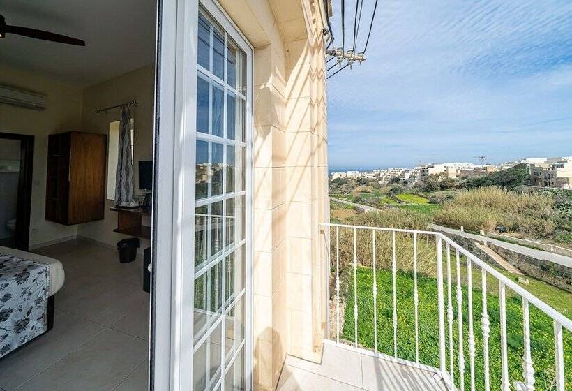 اتاق استاندارد با بالکن, Illogga Boutique