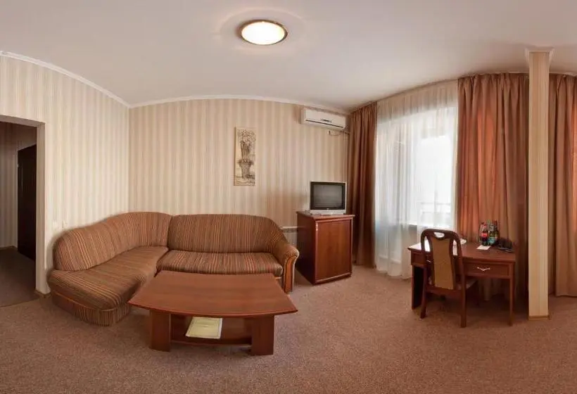 Junior Suite Deluxe, Kremin