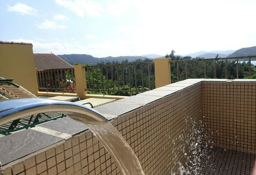 جناح, Mayagusuku Resort