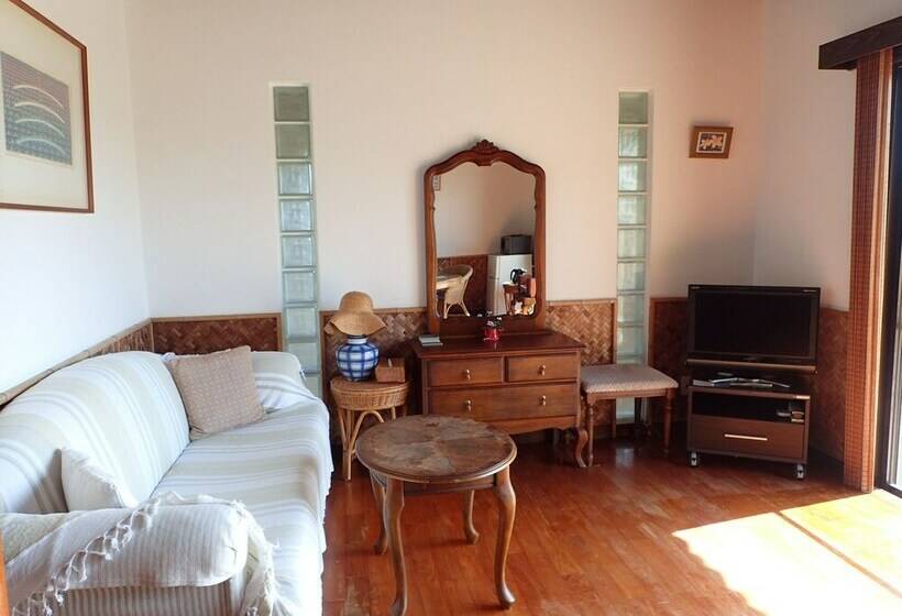 جناح, Mayagusuku Resort