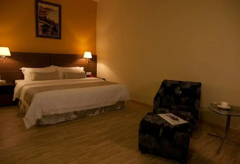 Deluxe-huone, Pinetree