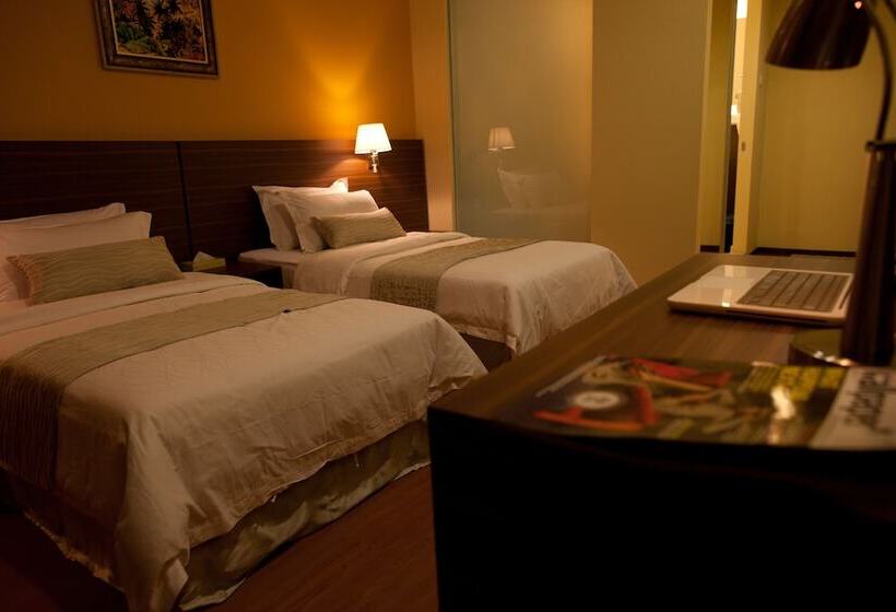 חדר סופריור, Pinetree