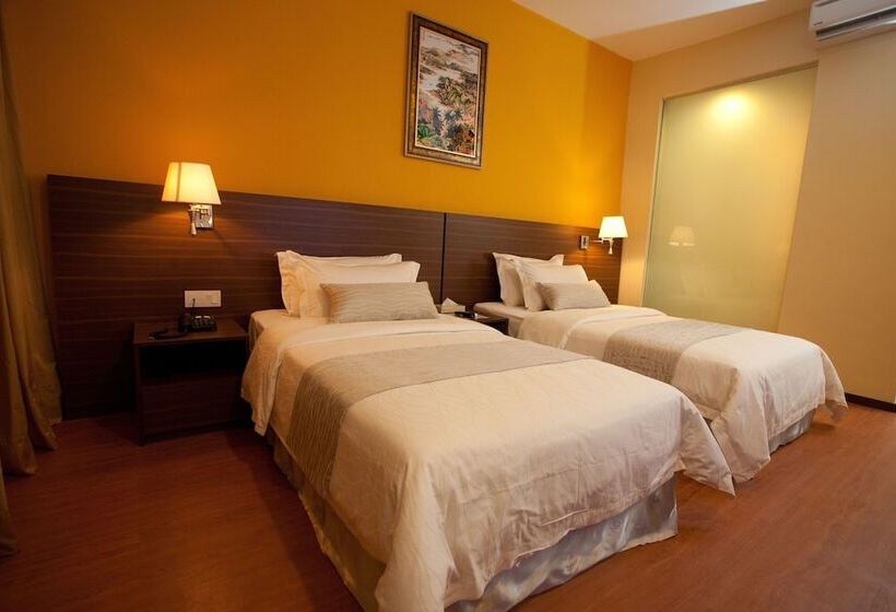 חדר סופריור, Pinetree