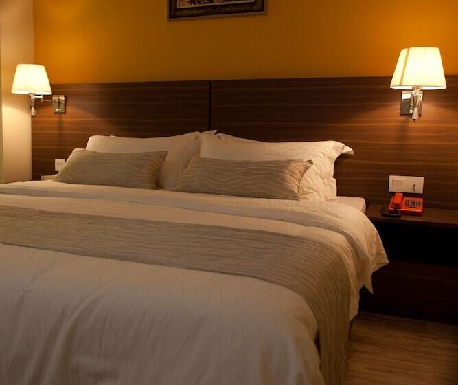 חדר סופריור, Pinetree