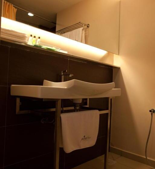 חדר סופריור, Pinetree