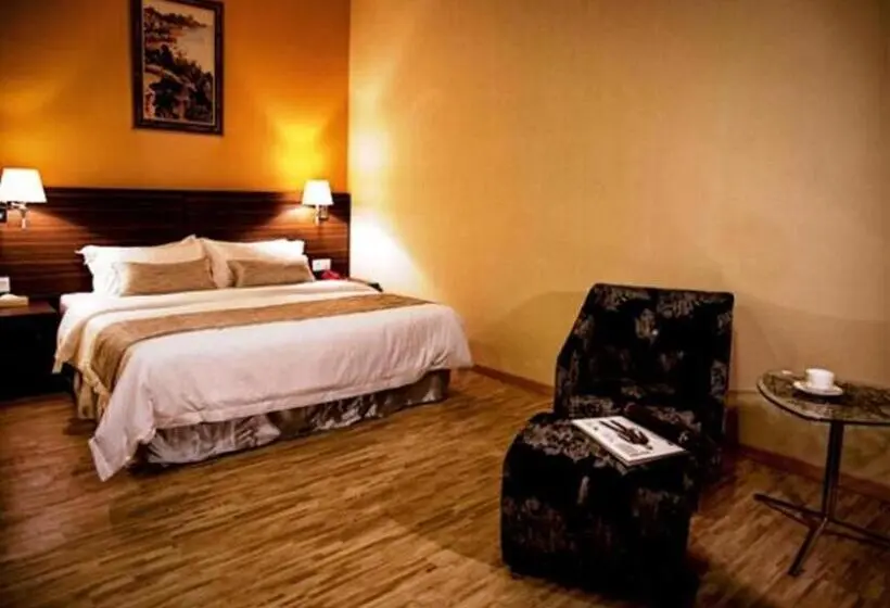 Deluxe-huone King-vuode, Pinetree