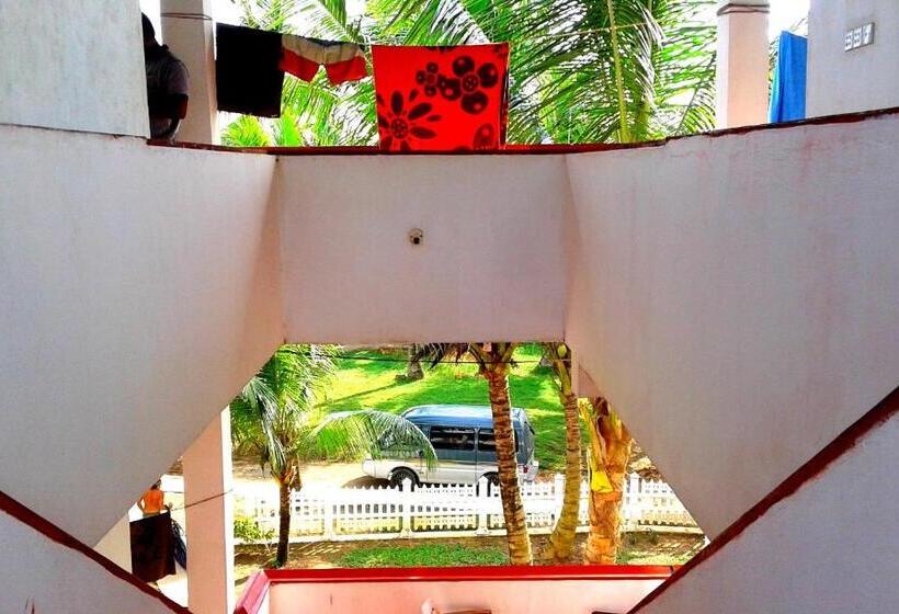 이코노미 룸, Ram S Surfing Beach,midigama