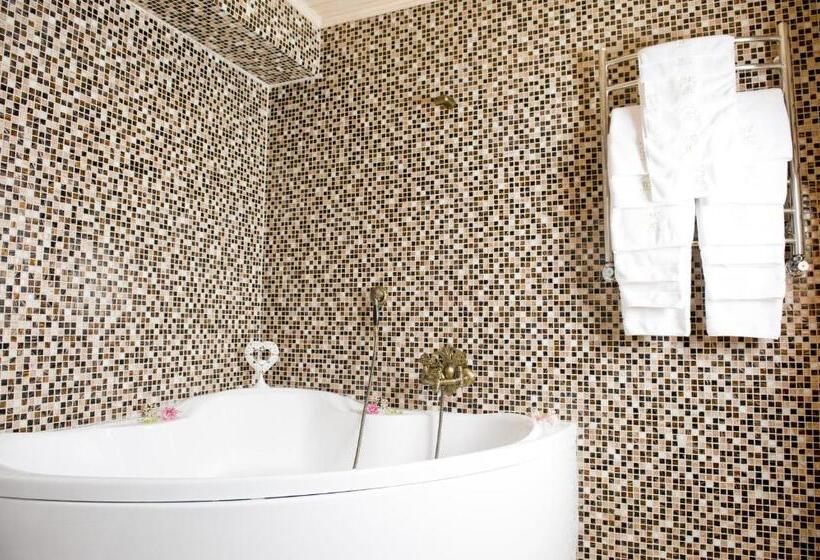 کابین, Taor Karpaty Resort & Spa