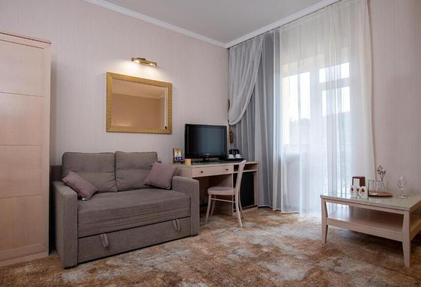 سوئیت جونیور پریمیوم, Kyivska Russ Resort Medical&spa