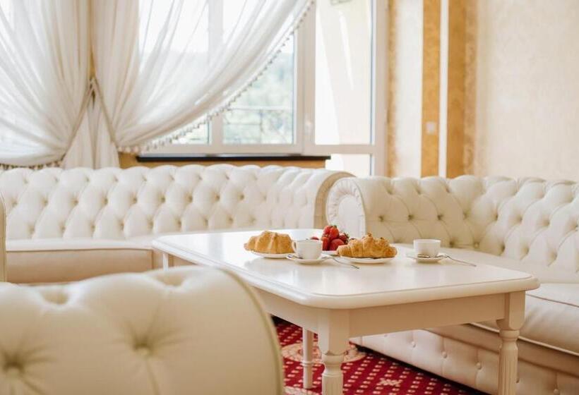 سوئیت پرزیدنت, Kyivska Russ Resort Medical&spa