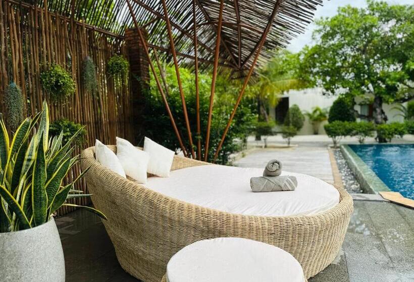 Номер Deluxe Вид на Бассейн, Long Set Resort