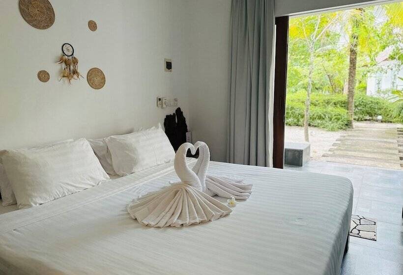 Номер Deluxe Вид на Бассейн, Long Set Resort