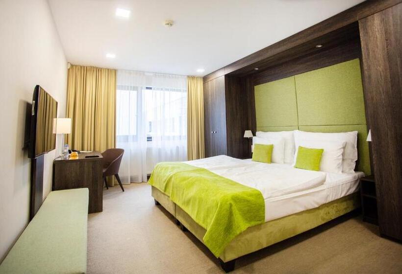 חדר משפחתי, X Bionic