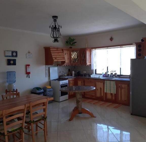 اتاق استاندارد با سرویس بهداشتی مشترک, Tal Marga B&b