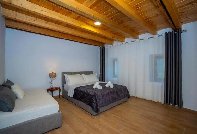 Standaard Driepersoonskamer, Villa Prelatheth