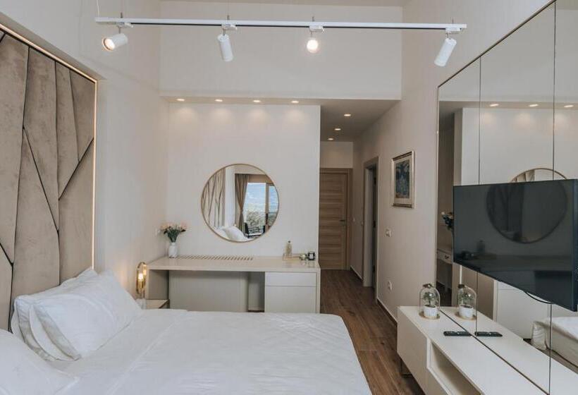 اتاق لوکس با بالکن و چشمانداز دریا, Villa Principium With Infinity Edge Pool&hot Tub