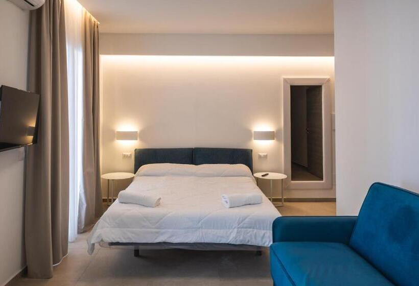 Четырехместный Номер Стандарт, Aura Room