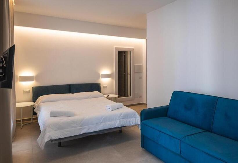 Четырехместный Номер Стандарт, Aura Room