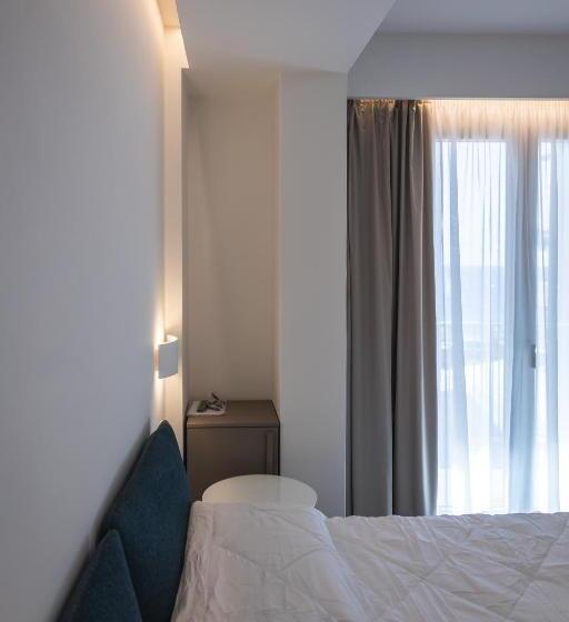 Номер Стандарт Вид на Море с Балконом, Aura Room