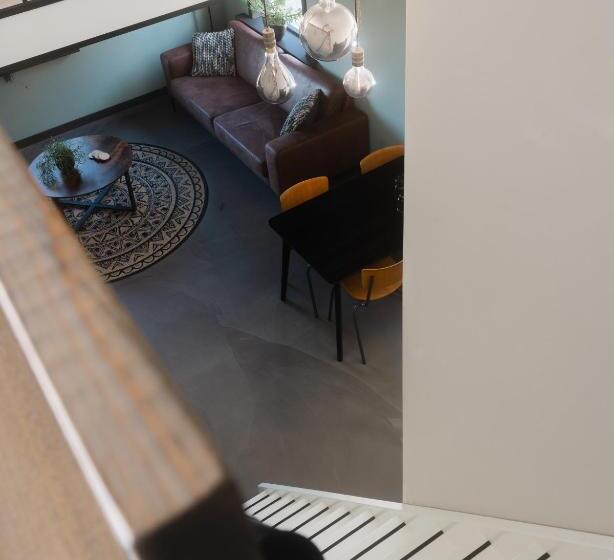 חדר סטנדרט לשלושה עם נוף לגינה, B&b Hartenlust Kamer De Hooizolder