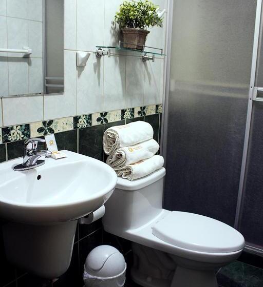 غرفة قياسية, Del Carmen