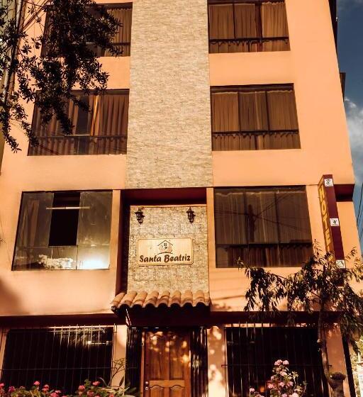 غرفة قياسية, Del Carmen