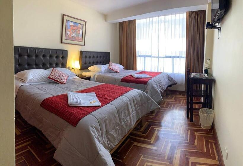 غرفة قياسية, Del Carmen