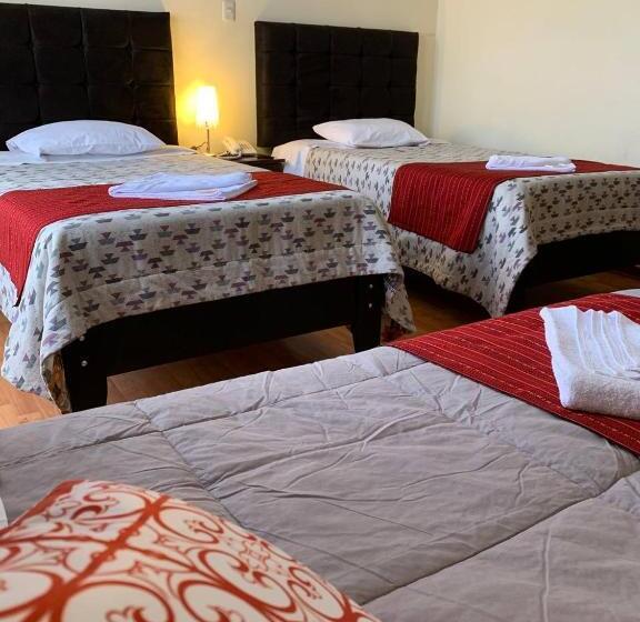 غرفة عائلية, Del Carmen