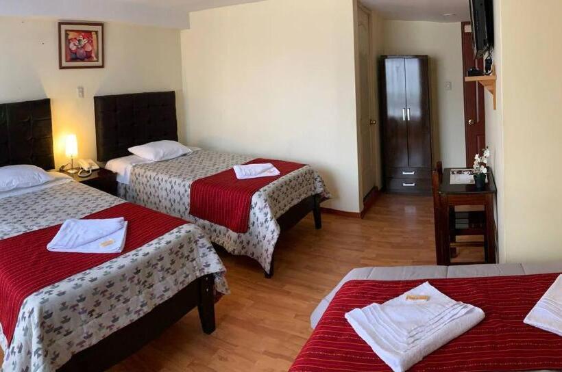 غرفة عائلية, Del Carmen