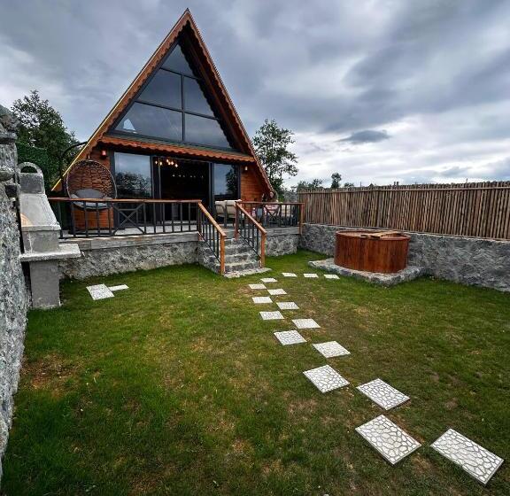 デラックスバンガロー, Peleri Suit Bungalow