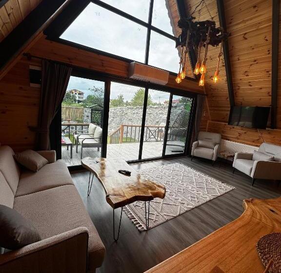 デラックスバンガロー, Peleri Suit Bungalow