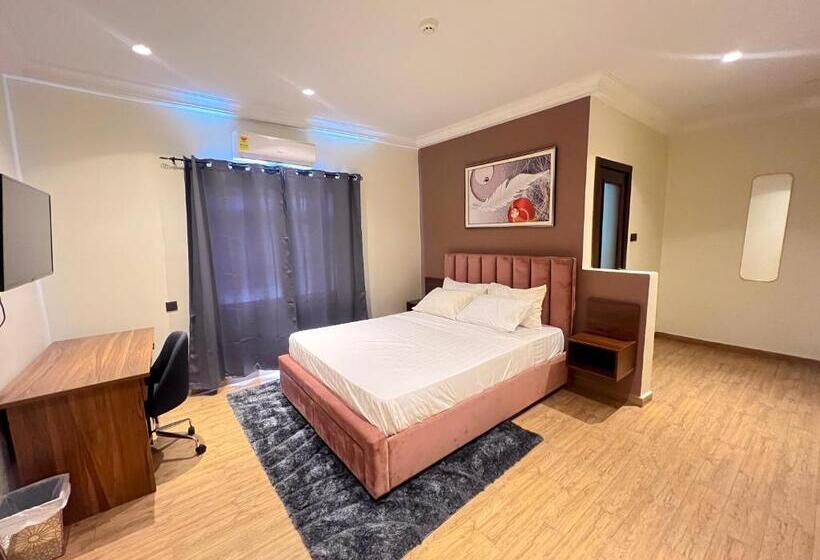 חדר סטנדרט, Nouveau Accra