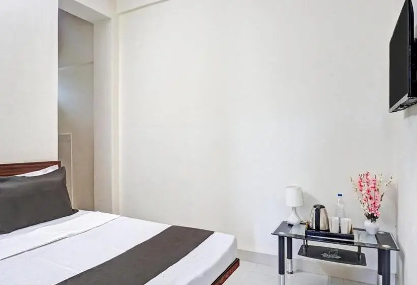トリプルクラシックルーム, Oyo Nutan Lodging