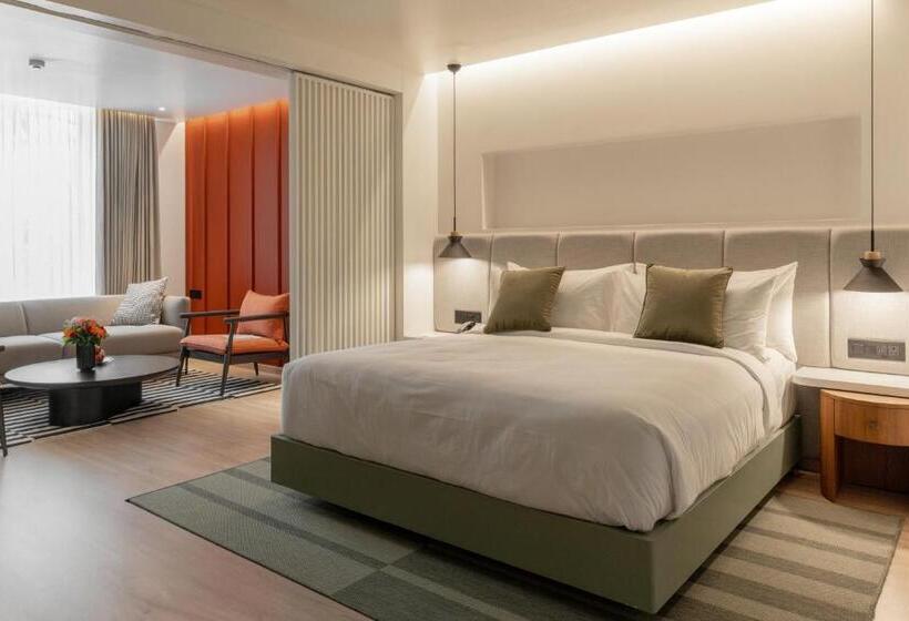 Президентский Люкс, Spektrum Hotel   Bengaluru Airport