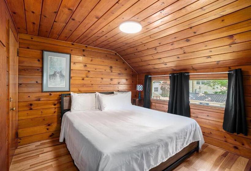 带城市景观带一个卧室的公寓, The Grand Inn   108