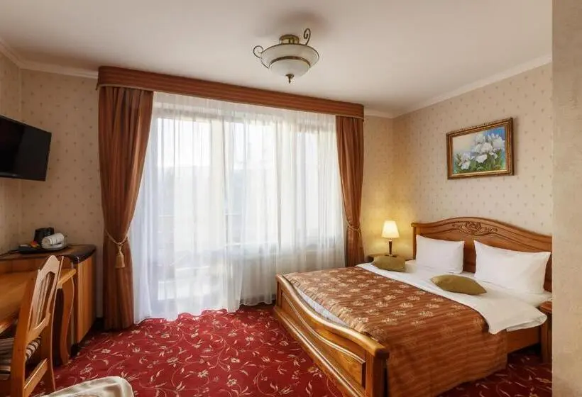 コンフォートトリプルルーム, ведмежа гора Family Resort & Spa