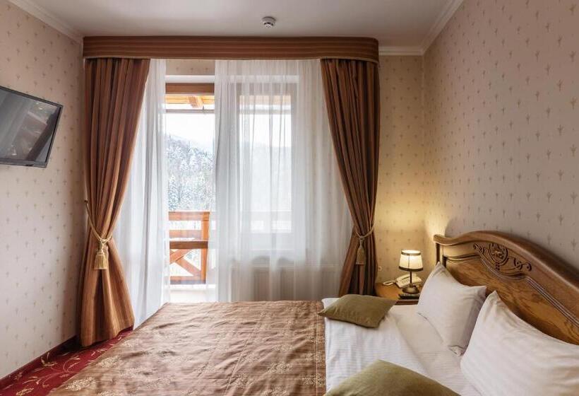 سوئیت جونیور با چشمانداز کوهستان, ведмежа гора Family Resort & Spa