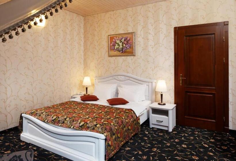 سوییت جونیور راحتی, ведмежа гора Family Resort & Spa