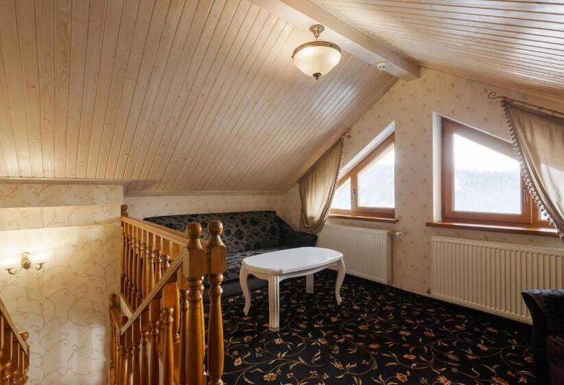 سوئیت راحتی, ведмежа гора Family Resort & Spa