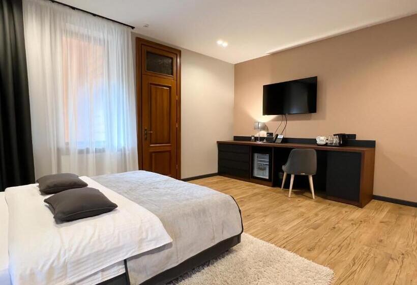 آپارتمان 1 خوابه با تراس, ведмежа гора Family Resort & Spa