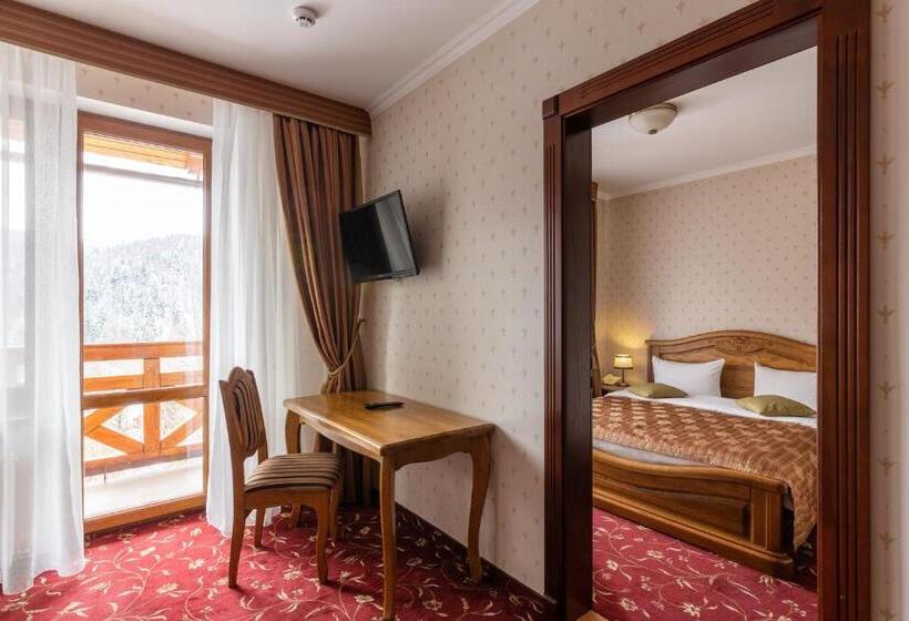 سوئیت جونیور با چشمانداز کوهستان, ведмежа гора Family Resort & Spa