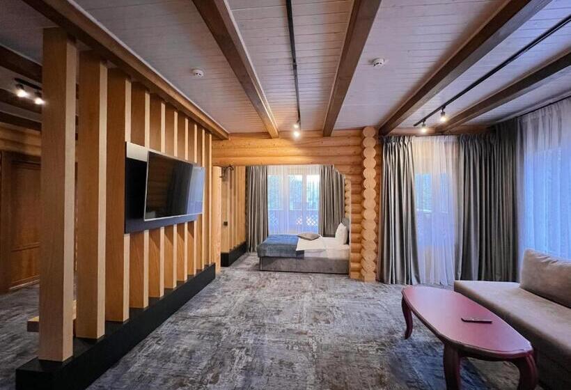 کلبه ییلاقی سوپریور یک خوابه, ведмежа гора Family Resort & Spa